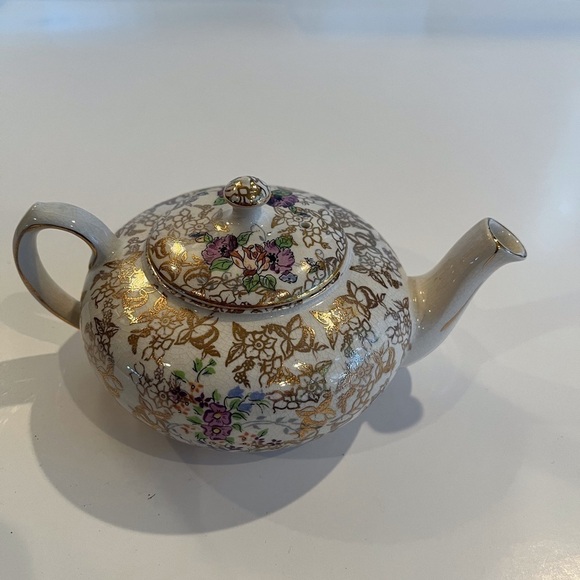 Lord Nelson Ware Teapot  “ Pompadour”  Made in England - Picture 2 of 12